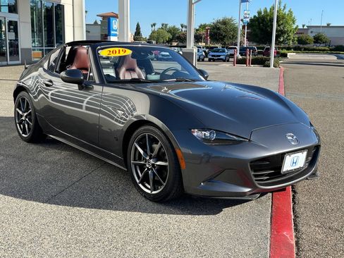 Used 2019 MAZDA MX-5 Miata RF Grand Touring RWD image 10