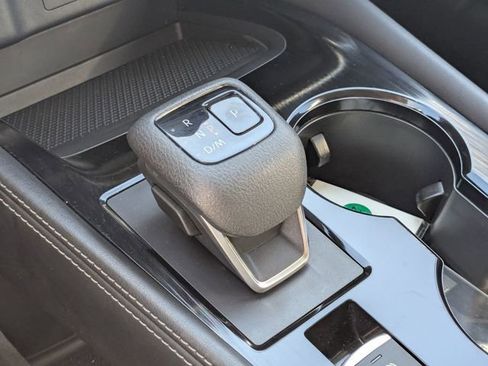 Used 2021 Nissan Rogue SL image 18