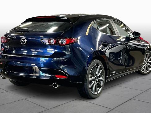 Used 2021 MAZDA MAZDA3 s image 12