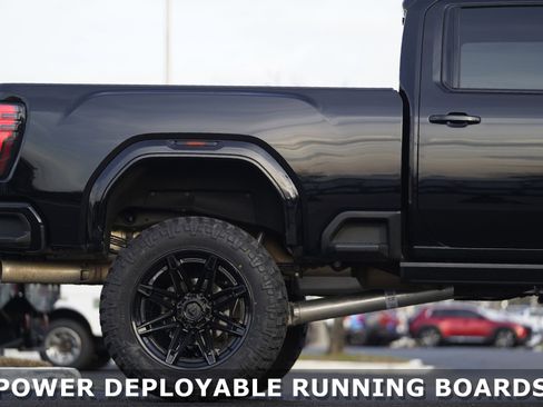 Used 2025 GMC Sierra 2500 AT4X image 6