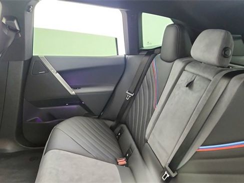 Used 2026 BMW iX xDrive45 image 30