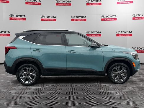 Used 2024 Kia Seltos S AWD/4WD image 4