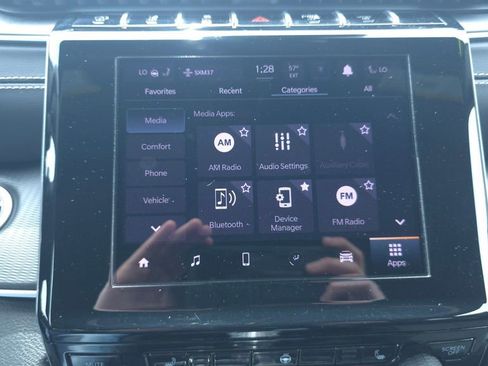 Certified 2025 Jeep Grand Cherokee Altitude AWD/4WD image 33
