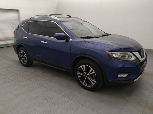 Used 2019 Nissan Rogue SV w/ Premium Package image 11