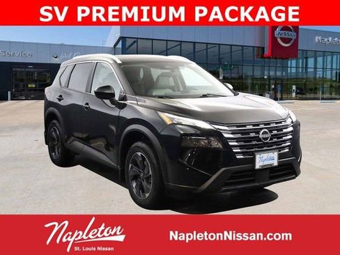 Used 2025 Nissan Rogue SV w/ SV Premium Package image 1