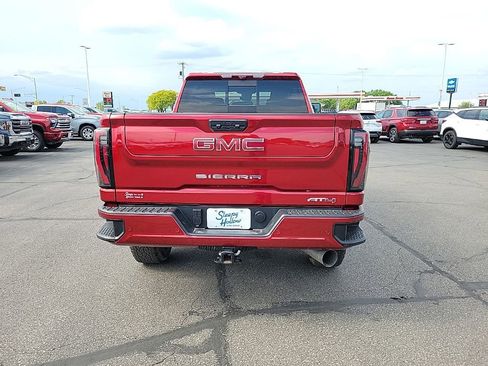 Used 2025 GMC Sierra 2500 AT4 w/ Technology Package AWD/4WD image 6