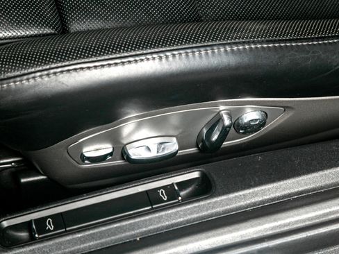 Used 2015 Porsche 911 Turbo image 19