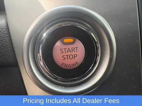 Used 2021 Nissan Titan SV AWD/4WD image 12