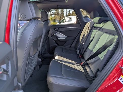 Used 2025 Audi Q3 2.0T Premium image 28