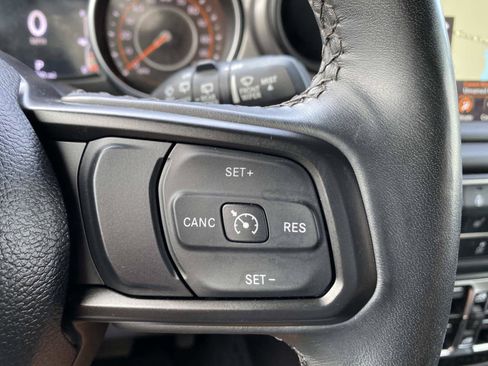 Certified 2023 Jeep Wrangler Unlimited Sport w/ Sun And Sound Package AWD/4WD image 19