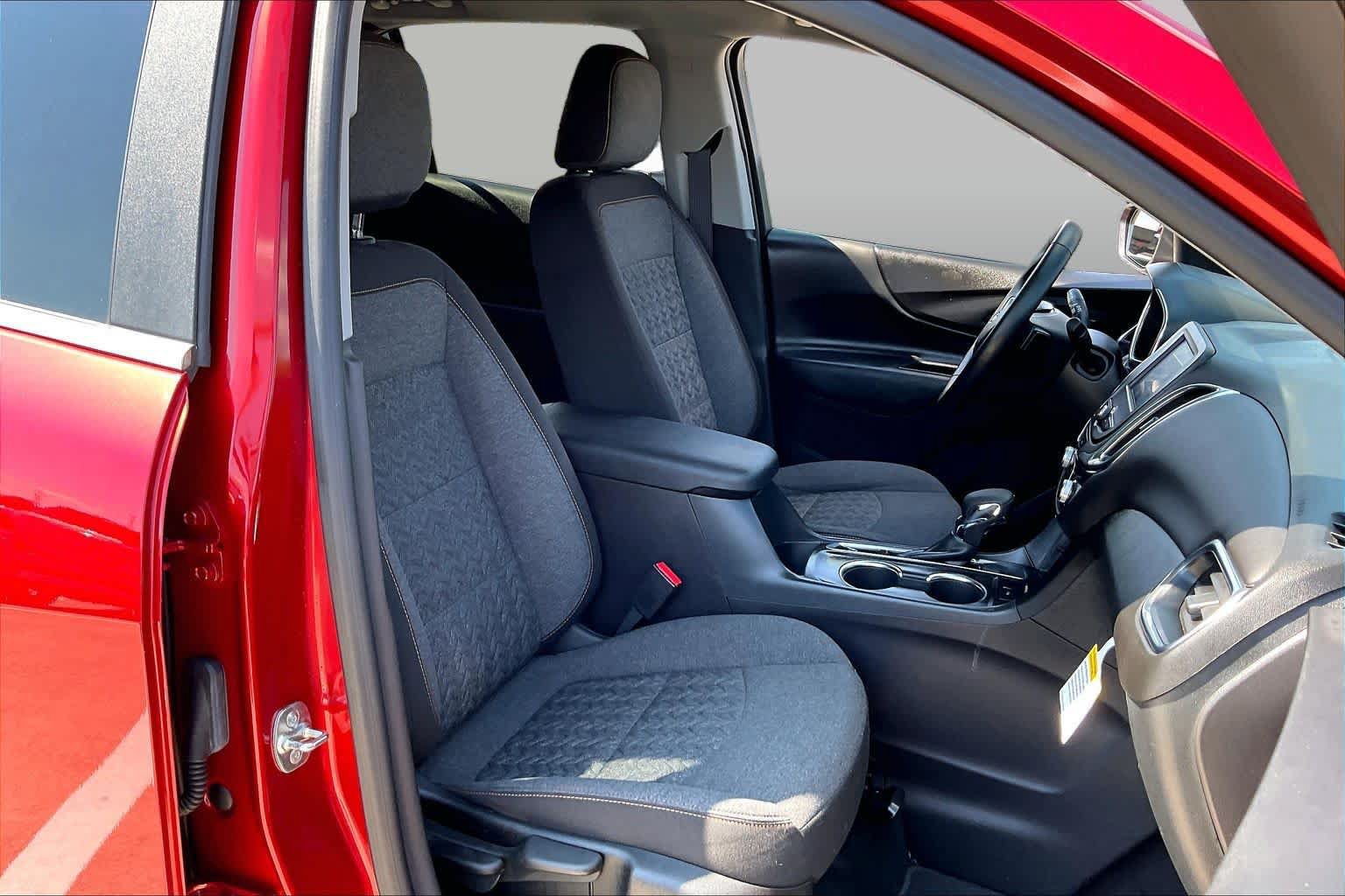 Certified 2024 Chevrolet Equinox LT FWD image 9