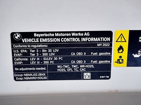 Used 2022 BMW 330i Sedan w/ Driving Assistance Package image 38