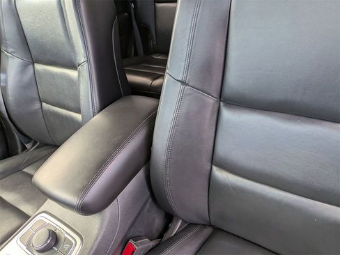 Used 2019 Jeep Grand Cherokee Limited image 16