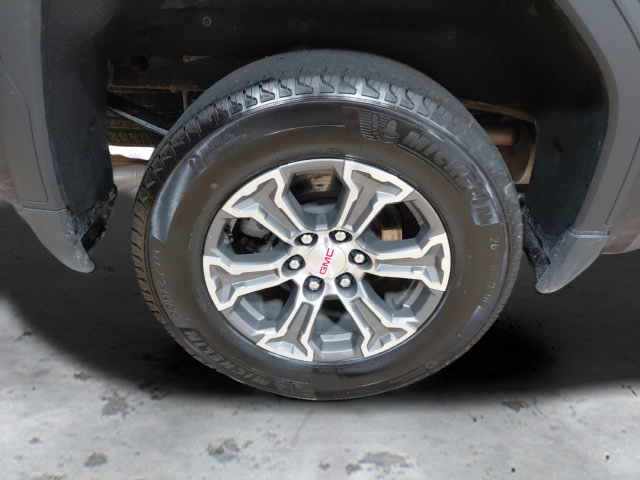 Used 2026 GMC Sierra 1500 SLT AWD/4WD image 8