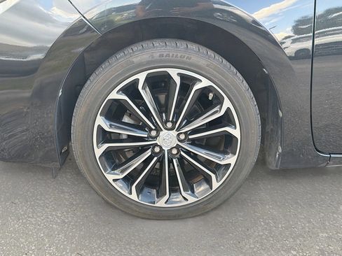 Used 2015 Toyota Corolla S image 35