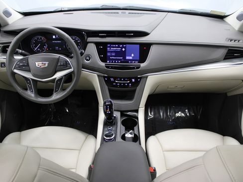 Used 2023 Cadillac XT5 Premium Luxury image 18