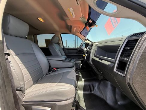Used 2020 RAM 1500 Tradesman w/ Chrome Appearance Group AWD/4WD image 27