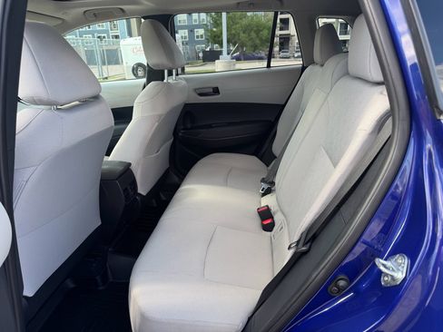 Used 2025 Toyota Corolla Cross LE w/ Moonroof Package image 22