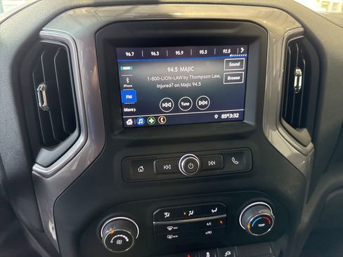 Used 2022 Chevrolet Silverado 1500 Custom w/ Safety Confidence Package AWD/4WD image 23