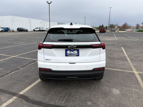 New 2027 Chevrolet Bolt LT w/ Comfort Package FWD image 6