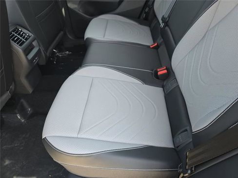 New 2026 Volkswagen Tiguan SE R-Line image 11