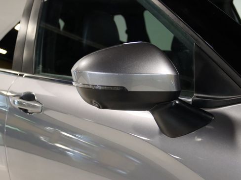 Used 2022 Mitsubishi Outlander SE image 9