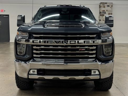 Used 2020 Chevrolet Silverado 2500 LTZ w/ LTZ Plus Package AWD/4WD image 2