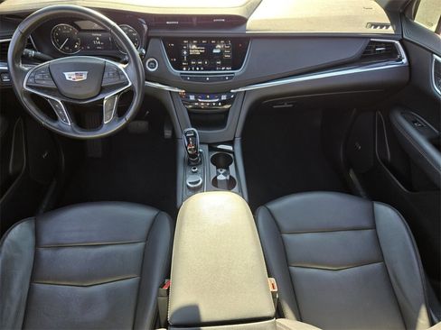 Used 2021 Cadillac XT5 Premium Luxury image 13