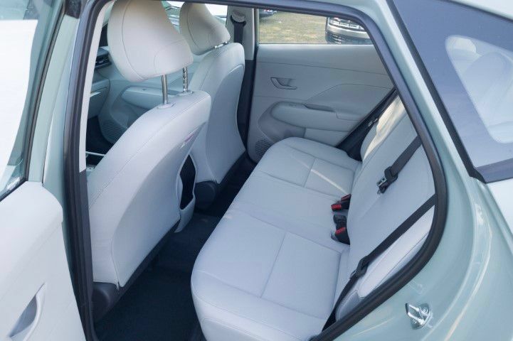 New 2027 Hyundai Kona SE FWD image 15