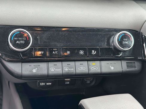 Used 2023 Hyundai Elantra Blue w/ Cargo Package image 24