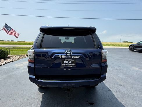 Used 2017 Toyota 4Runner SR5 Premium AWD/4WD image 7