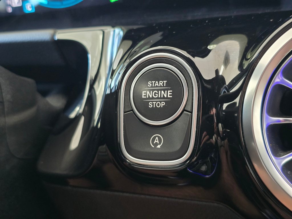 Used 2022 Mercedes-Benz GLA 250 4MATIC image 30