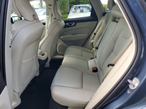 Certified 2024 Volvo XC60 B5 Plus AWD/4WD image 11
