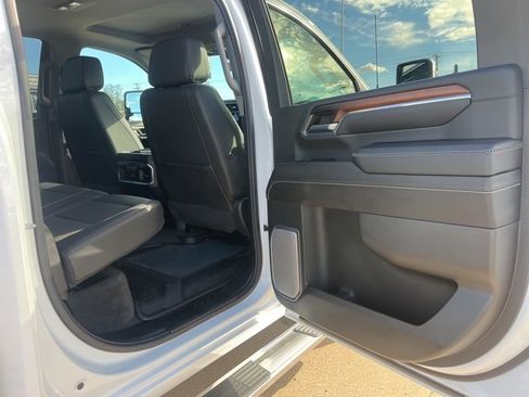 Used 2024 GMC Sierra 2500 Denali w/ Denali Reserve Package image 45