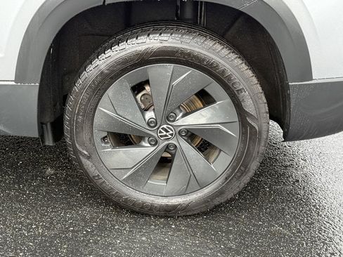 Used 2025 Volkswagen Taos S image 9