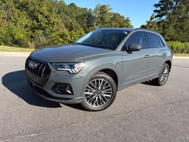Used 2023 Audi Q3 2.0T Premium w/ Convenience Package AWD/4WD image 1