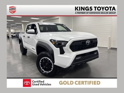 Certified 2024 Toyota Tacoma TRD Off-Road AWD/4WD image 1