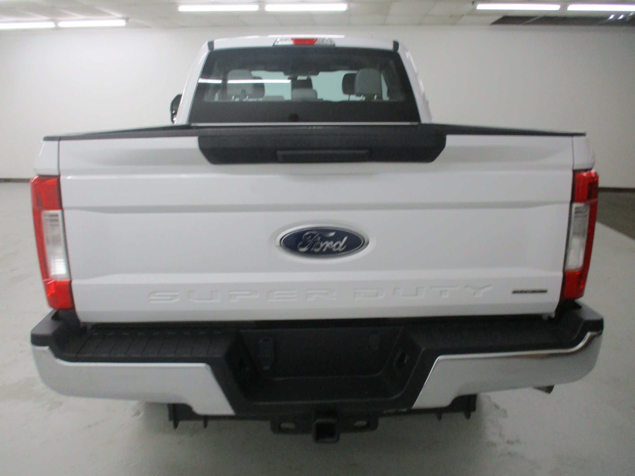 Used 2017 Ford F250 XL w/ Power Equipment Group AWD/4WD image 9