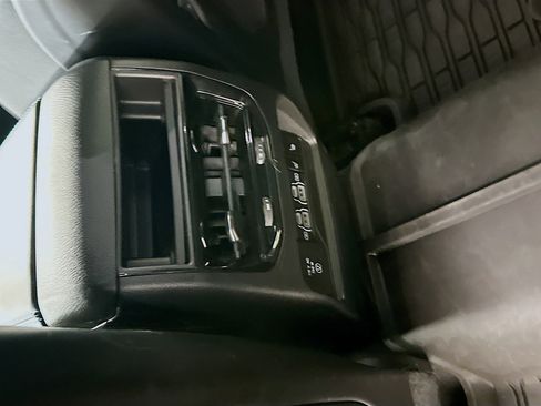 Used 2022 Jeep Grand Cherokee Trailhawk w/ Luxury Tech Group III image 28