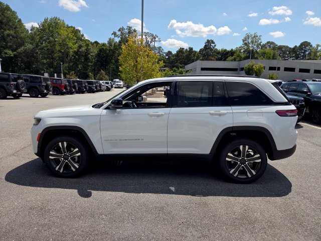 New 2027 Jeep Grand Cherokee Limited AWD/4WD image 4