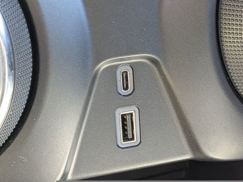 Used 2025 Chevrolet Blazer LT image 23