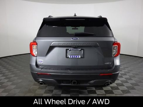 Used 2023 Ford Explorer XLT w/ Equipment Group 202A image 5