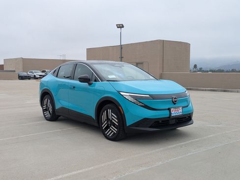 New 2026 Nissan Leaf SV+ w/ Floor Mat Package (SV+) image 3