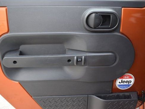 Used 2010 Jeep Wrangler Mountain image 11