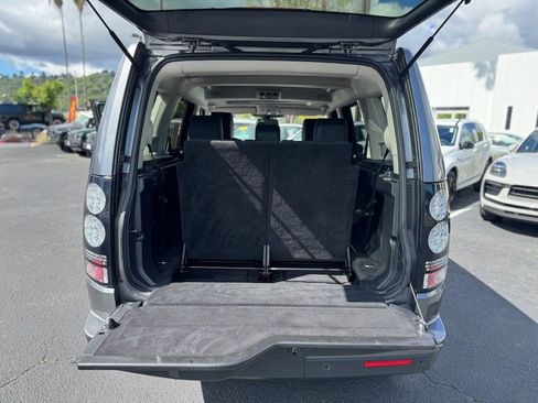 Used 2015 Land Rover LR4 HSE image 19