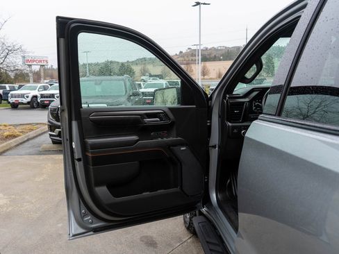 Used 2023 GMC Sierra 1500 AT4 w/ Technology Package image 18