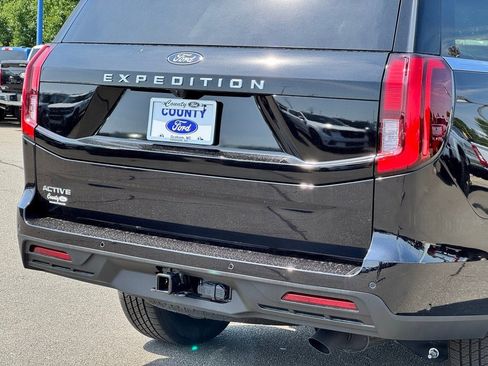 New 2025 Ford Expedition Active image 42