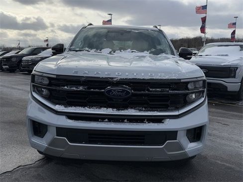 New 2026 Ford Expedition Platinum w/ Driver's Package image 2