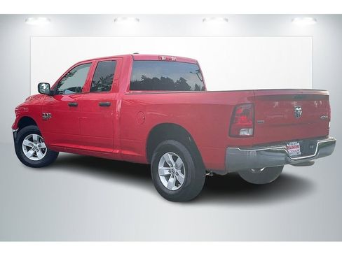 Used 2024 RAM 1500 Classic SLT image 12