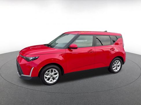 Used 2025 Kia Soul LX w/ LX Technology Package FWD image 7